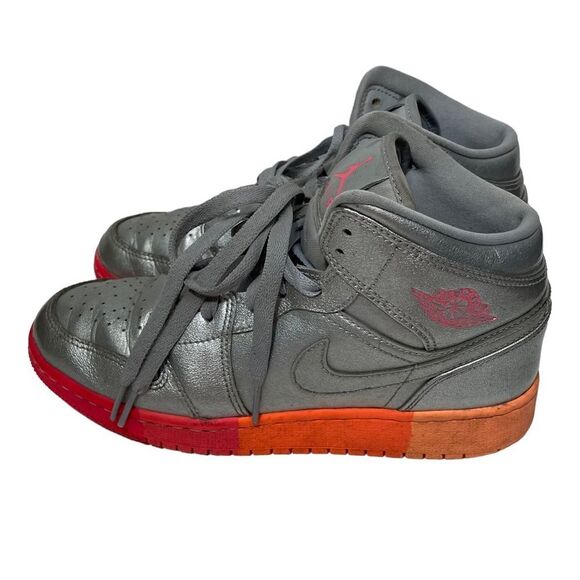 Jordan Retro 1 Sunrise Silver Metallic Sneakers - Picture 1 of 8